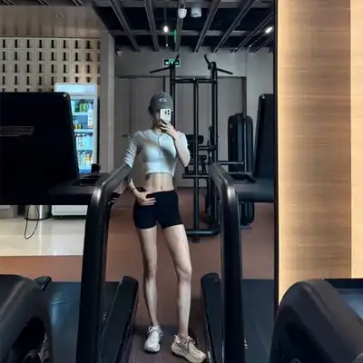 黄欣英
